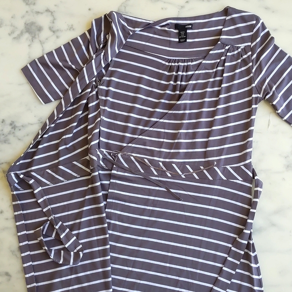 NWOT. H&M Rayon and Spandex Striped Wrap Dress with half sleeve and tie. - Picture 4 of 6
